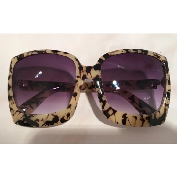 Vintage oversize sunglasses - Picture 2 of 4